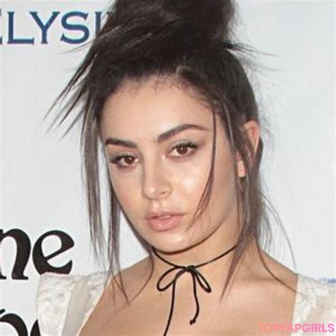 Nov 29, 2021 · Charli XCX took a nip slip in stride while presenting at the 2021 Aria Awards, suffering a wardrobe malfunction when the strap on her dress slipped off to expose her boob. 